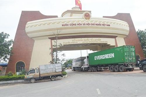 Phá thế độc đạo cho hạ tầng giao thông miền núi Quảng Trị. Bài 3: Giảm tải cho những tuyến đường kết nối huyết mạch