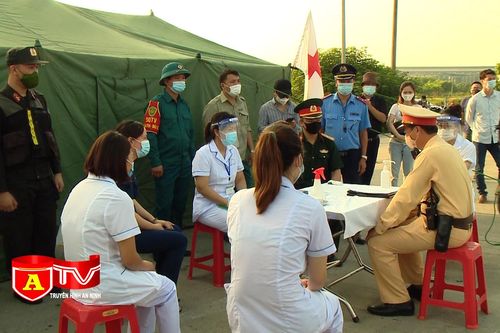 Hà Nội triển khai 22 chốt kiếm soát người và phương tiện ra vào thành phố