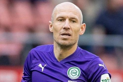 Arjen Robben tuyên bố treo giày