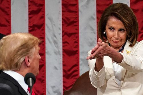 Bà Pelosi từng lo ông Trump kích hoạt vũ khí hạt nhân