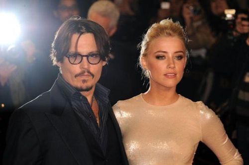 Cảnh sát thẩm vấn người ủng hộ Johnny Depp