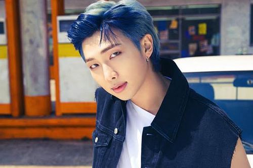 'Cưng xỉu' với thời trang đời thường của trưởng nhóm RM BTS