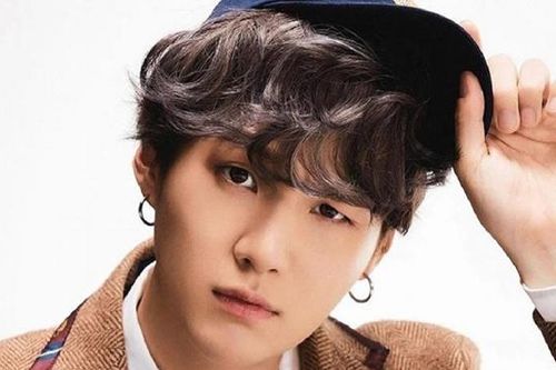 Cư dân mạng 'soi' thấy Suga rất ngại giao tiếp bằng mắt với BTS