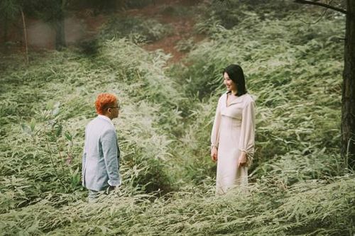 Thúy Ngân khiến khán giả bất ngờ khi trở thành người yêu của ba chàng trai trong MV của Da LAB
