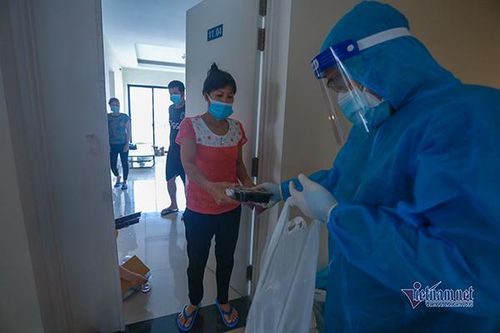 F0 ở bệnh viện dã chiến TP.HCM: Chỉ mong khỏi bệnh, sớm về nhà