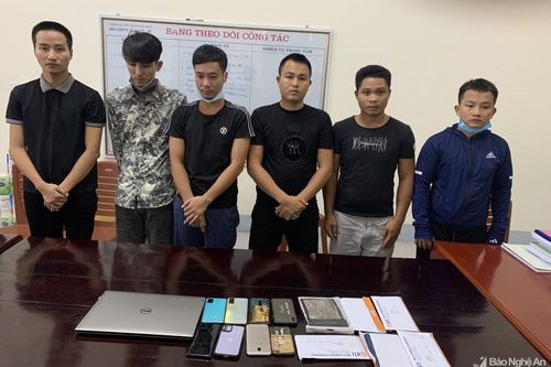 'Đánh sập' 2 đường dây cá độ bóng đá, bắt 11 đối tượng