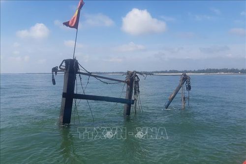 Quảng Trị: Kịp thời cứu 5 thuyền viên trên tàu cá bị cháy