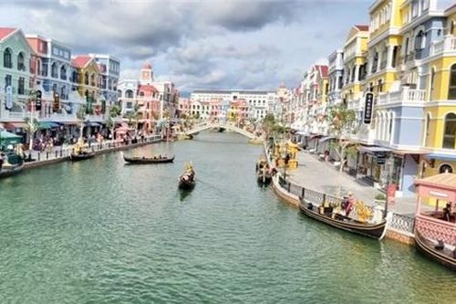 Tiêm vắc xin cho toàn bộ người dân Phú Quốc để đón du khách quốc tế