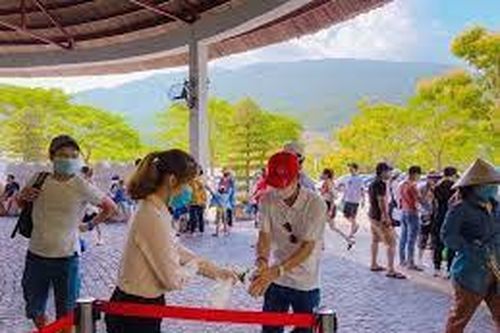 Hướng dẫn người lao động ngành du lịch vay vốn từ Ngân hàng Chính sách xã hội
