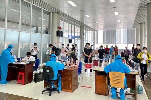 Các chốt kiểm dịch phát hiện chuyển cách ly 1.355 trường hợp