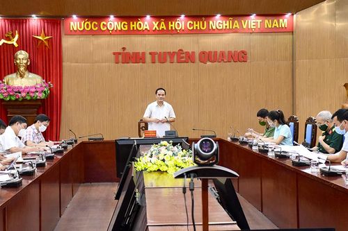 Phấn đấu có ít nhất 50% số người từ 18 tuổi trở lên được tiêm vắc xin phòng Covid-19 trong năm nay