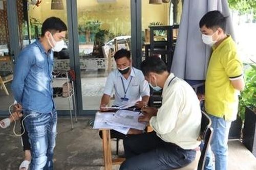 Bị phạt 17,5 triệu đồng vì bán 5 ly cafe uống tại chỗ