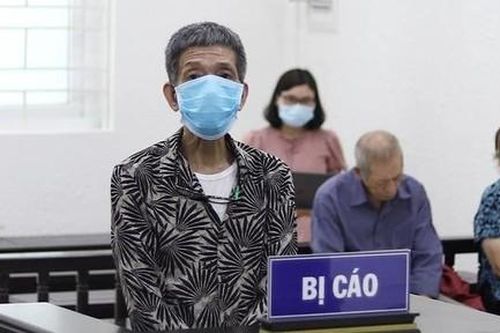 Con trai đâm cha ruột vì không được mua rượu uống