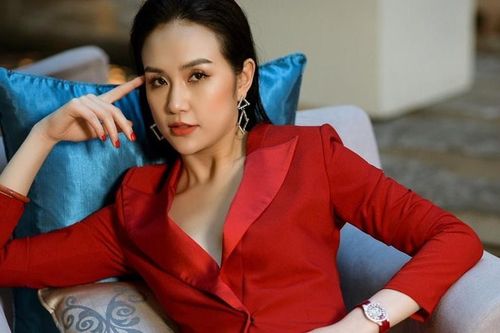 Vợ Tuấn Hưng tiết lộ tình hình tài chính của gia đình trong mùa dịch