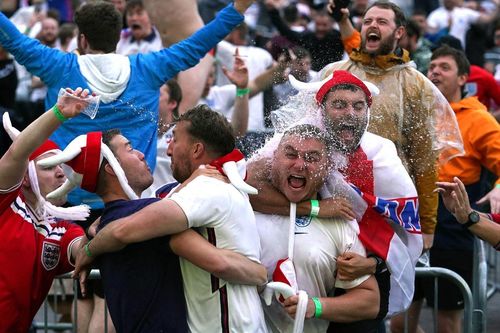 Lothar Matthaus: CĐV Anh đáng phải nhận cay đắng tại chung kết EURO 2020