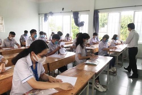4 nữ sinh ở Bà Rịa - Vũng Tàu mắc COVID-19 khi kết thúc kỳ thi tốt nghiệp THPT