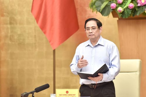 Thủ tướng: Có nơi, có lúc bị động, lúng túng, bất ngờ trong phòng chống dịch