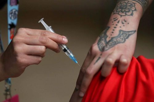 Chuyên gia Chile đề xuất tiêm mũi thứ 3 với vaccine của Sinovac