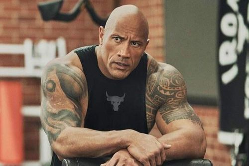 The Rock tặng 10.000 USD cho nhân viên đoàn phim