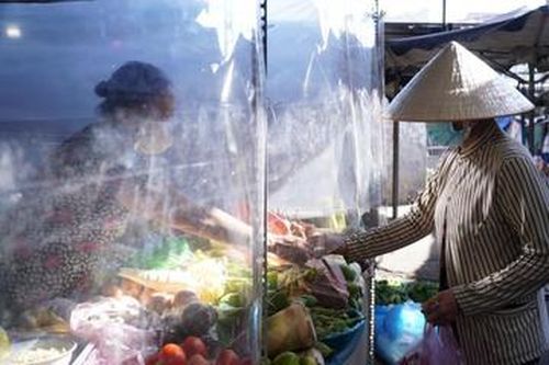 Vì sao nhiều chợ truyền thống chưa mở cửa trở lại?