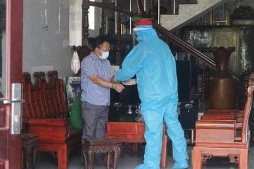 Bắt tạm giam chủ xe chở 46 khách từ TP Hồ Chí Minh về Nam Định có người mắc Covid-19