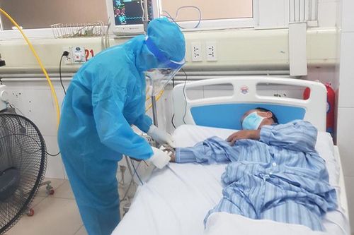 PGS, TS Lương Ngọc Khuê: Gần 50% bệnh nhân Covid-19 có tiến triển tốt