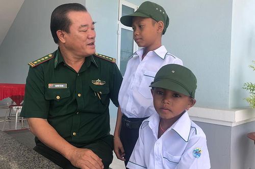 Chăm lo đồng bào Khmer ở biên giới Tây Nam