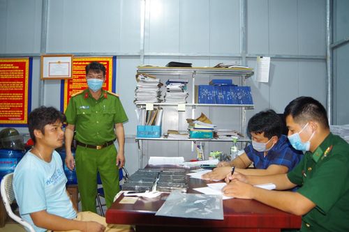 Điện Biên: 8X vận chuyển thuê 10 bánh heroin để lấy 10 triệu đồng tiền công