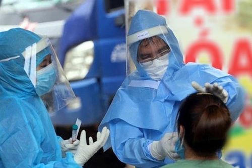Hà Nội: Tìm người đến 2 địa điểm trên phố Bà Triệu liên quan ca mắc Covid-19