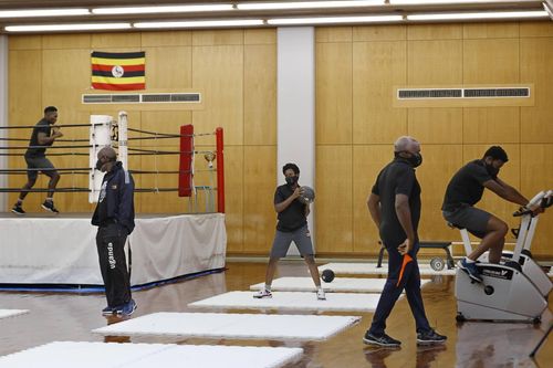 Olympic Tokyo: Vận động viên cử tạ Uganda mất tích khi đến Nhật Bản