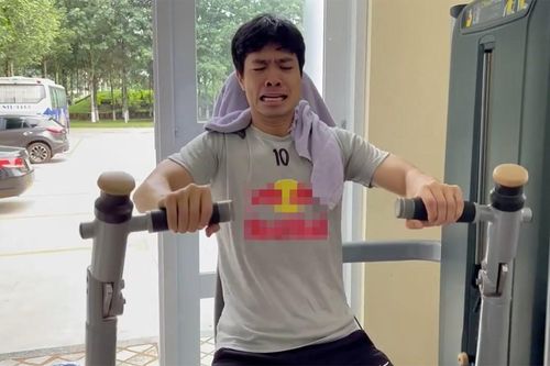 Công Phượng tập gym mà biểu cảm như diễn hài hình thể, khiến huấn luyện viên chỉ biết lắc đầu