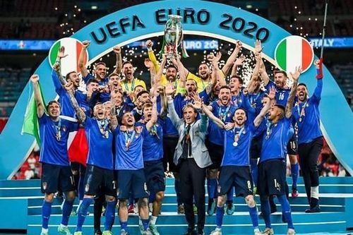 Italy cân nhắc đăng cai Euro 2028 hoặc World Cup 2030