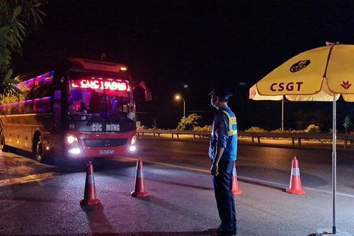 Yêu cầu 128 phương tiện chưa đủ điều kiện phòng dịch không được vào Thủ đô