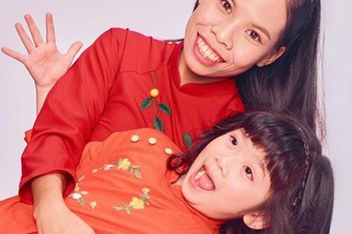 Mẹ mất sớm nhưng con gái diễn viên Mai Phương không cô đơn