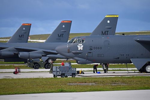 Mỹ bất ngờ tái triển khai 'pháo đài bay' B-52 tới đảo Guam