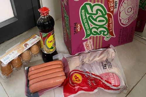 Sinh viên ở TP.HCM mất việc làm thêm, được hỗ trợ tiền phòng trọ