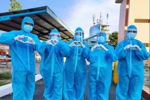 Tình nguyện viên viết thư xin tiếp tục hỗ trợ tuyến đầu