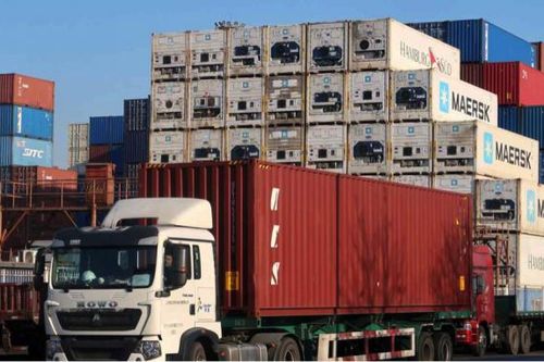Xuất khẩu Trung Quốc gia tăng mạnh mẽ khi nhu cầu tiêm chủng toàn cầu tăng