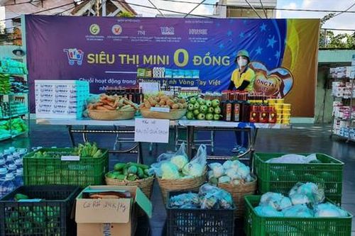 Nghĩa tình ở phiên chợ '0 đồng'