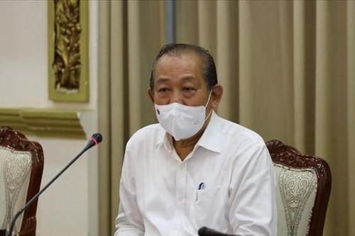 Phó Thủ tướng: 'Nếu cần thiết, TPHCM phải có giải pháp mạnh hơn để kiềm chế dịch'
