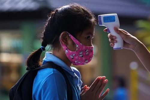 Thái Lan lần đầu ghi nhận hơn 10.000 ca COVID-19 mới trong một ngày