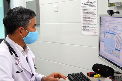 Hàng trăm bác sĩ khám, tư vấn online miễn phí giúp cộng đồng trong mùa dịch