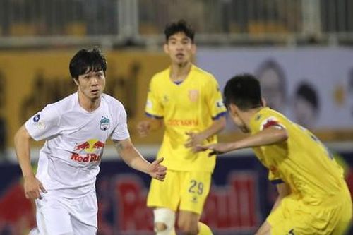 Bóng đá Việt không chỉ có ĐTQG, V-League cần được đặt đúng vị trí!