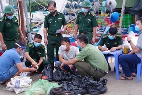 Khởi tố vụ án tàng trữ trái phép 45kg thuốc nổ