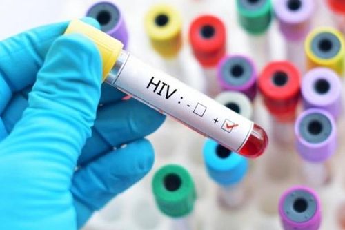 Nhiễm HIV làm tăng nguy cơ mắc COVID-19 nghiêm trọng: WHO cảnh báo