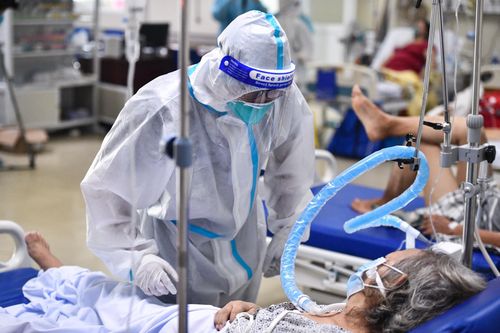 Bệnh viện điều trị Covid-19 ở TP.HCM thiếu thốn trang thiết bị
