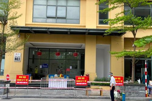 Phong tỏa tầng 22 một tòa nhà ở Hà Nội