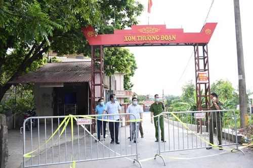 Huyện Ứng Hòa: 6 ca bệnh mắc Covid-19 là người một nhà và cùng chung chuyến bay VN216
