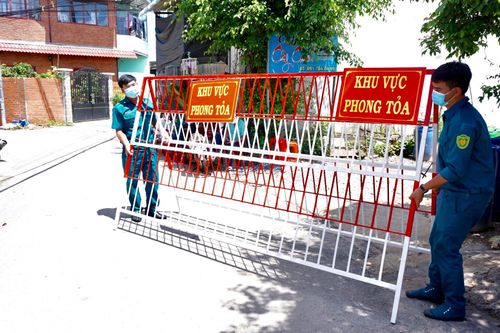 BÌNH DƯƠNG: Yêu cầu người dân ở tại nhà; ngành Y tế, LLVT trực chiến 100% quân số