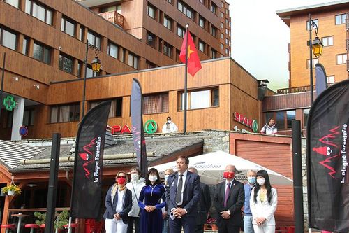 Những ấn tượng đẹp về Việt Nam tại vùng núi cao La Plagne ở Pháp